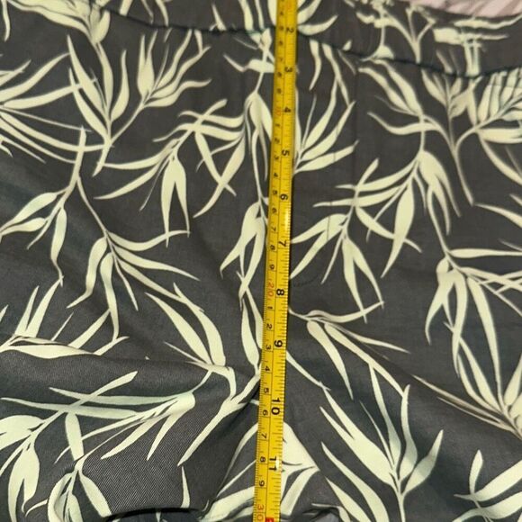 Lands' End Womens Olive Green Leaf Tropical Mid-Rise Chino Pants Ladies Size 16 - Picture 14 of 15